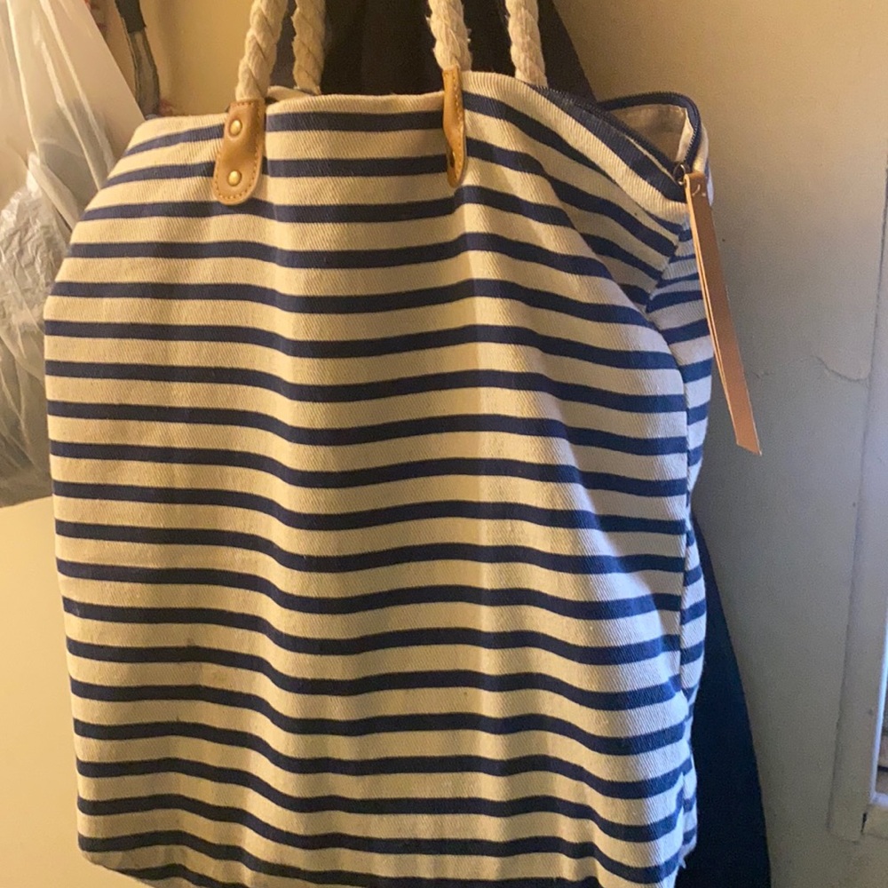 Tote bag